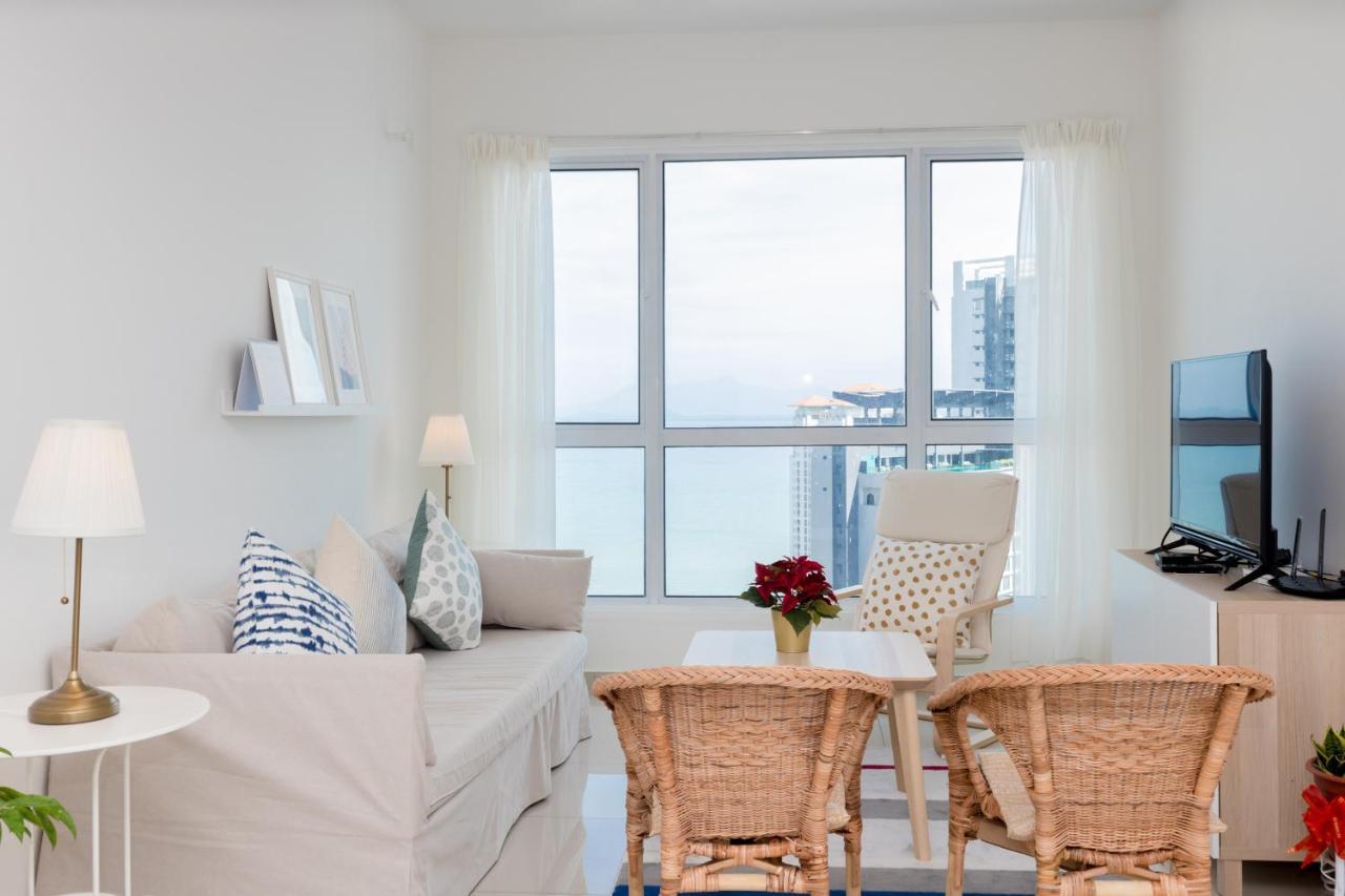 White Lagom Scandinavian House, By Sanguine Apartamento Tanjung Tokong Exterior foto