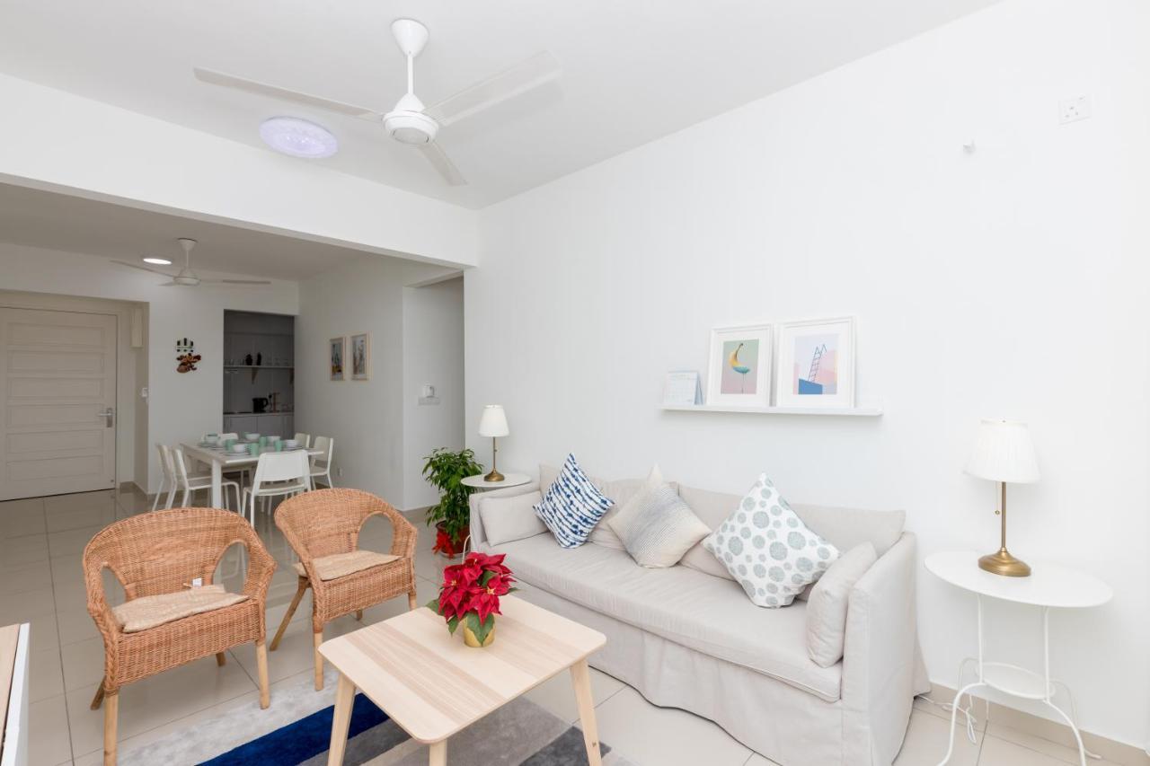 White Lagom Scandinavian House, By Sanguine Apartamento Tanjung Tokong Exterior foto